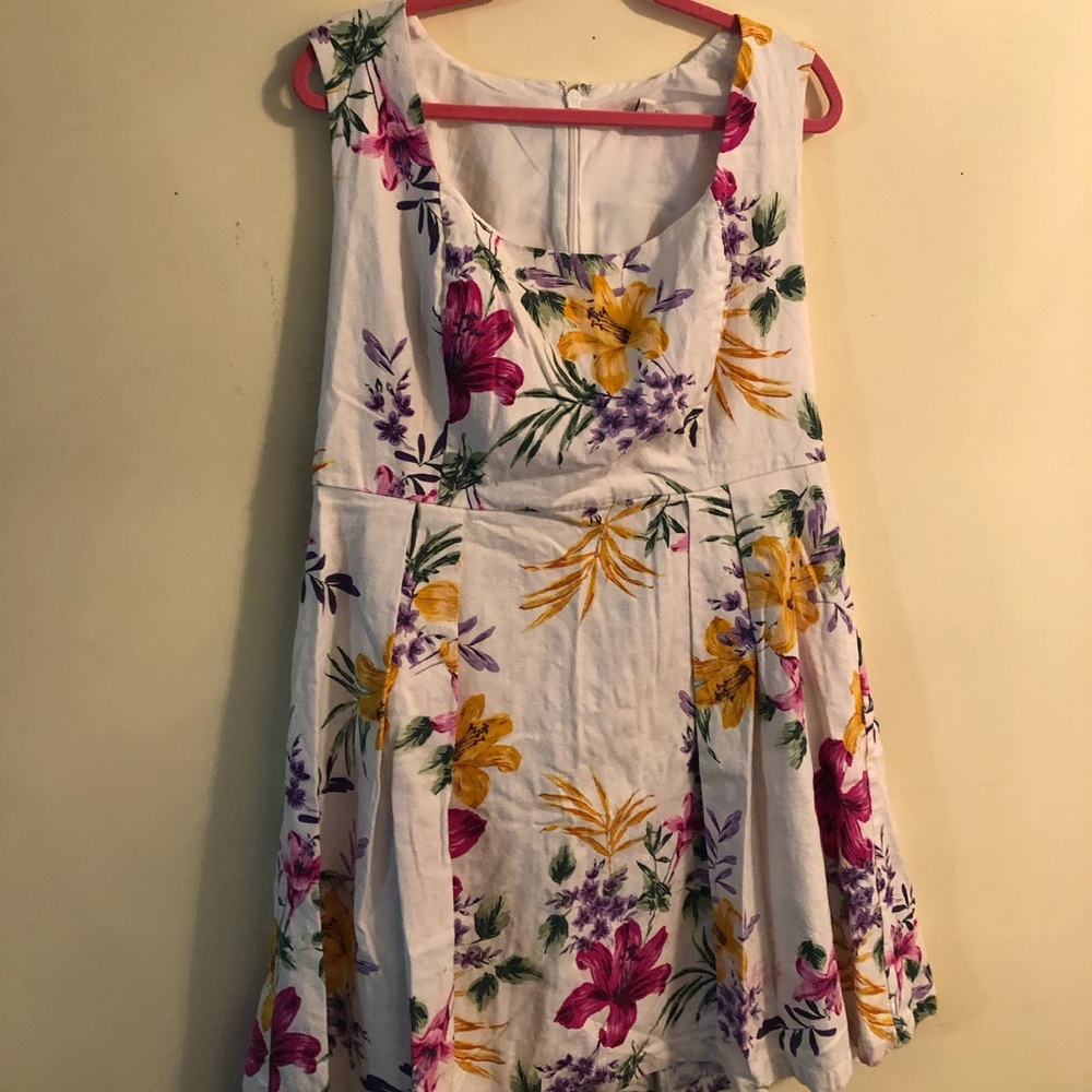 Flowery cotton dress